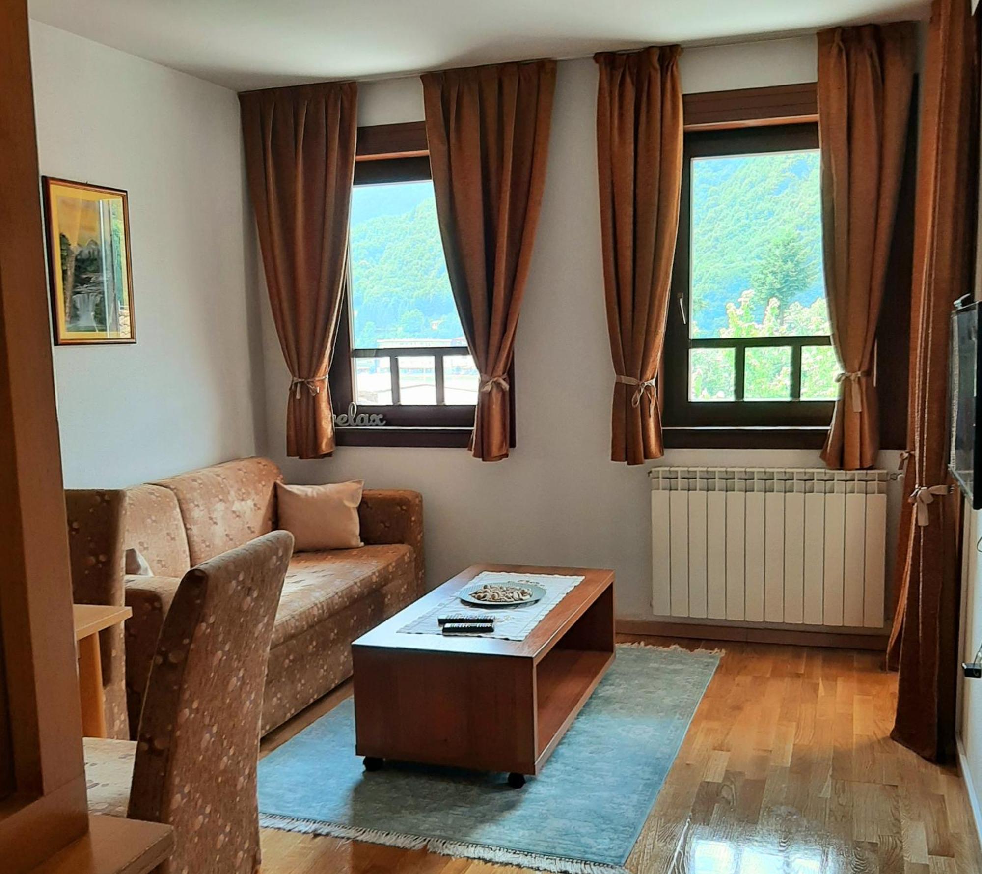 Relax Apartman 福伊尼察 外观 照片